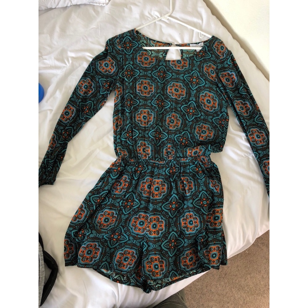 Floral romper size xs